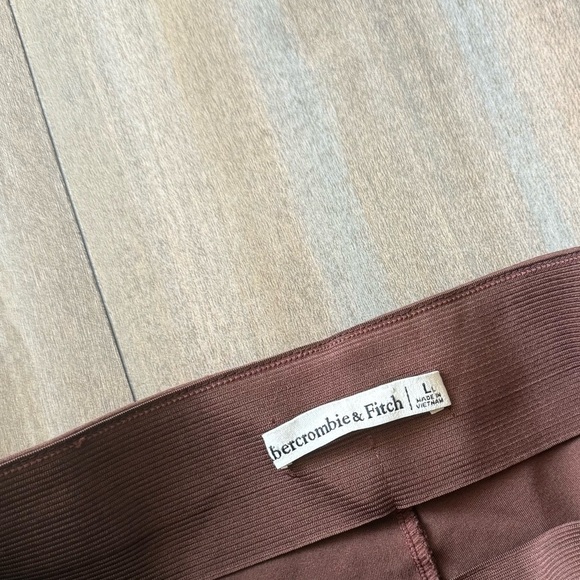 Abercrombie & Fitch split hem Ponte flared pants chocolate brown size large - Picture 4 of 8